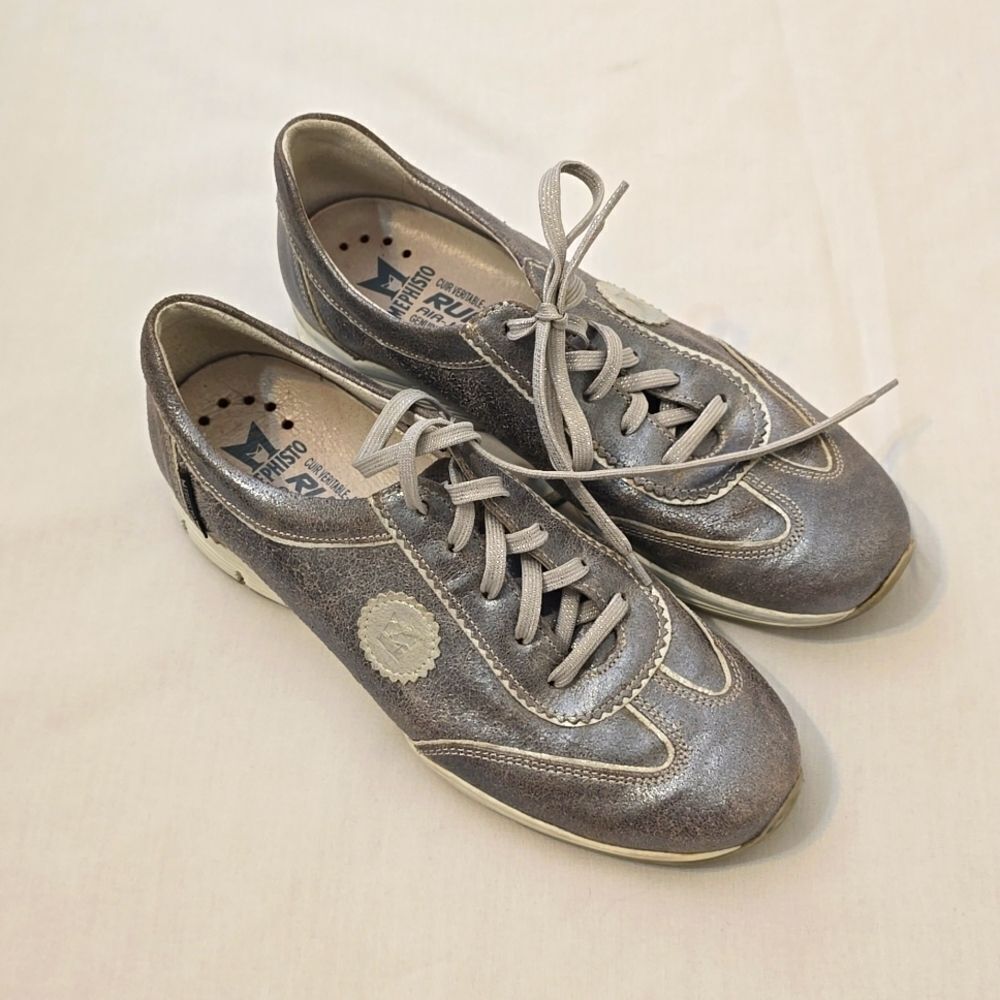 MEPHISTO RUNOFF AIRJET SYSTEM ladies light gray/metallic sneakers size 7.5